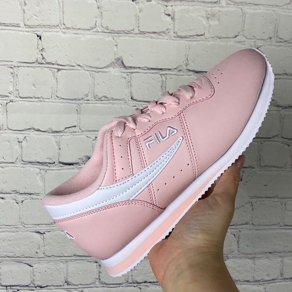 NWT pink leather FILA sneakers - Picture 7 of 14